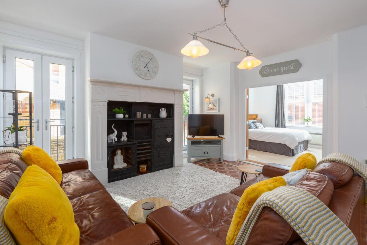 Charles Alexander Short Stay - Clifton Drive Beach Retreat Lytham St Annes Exteriör bild