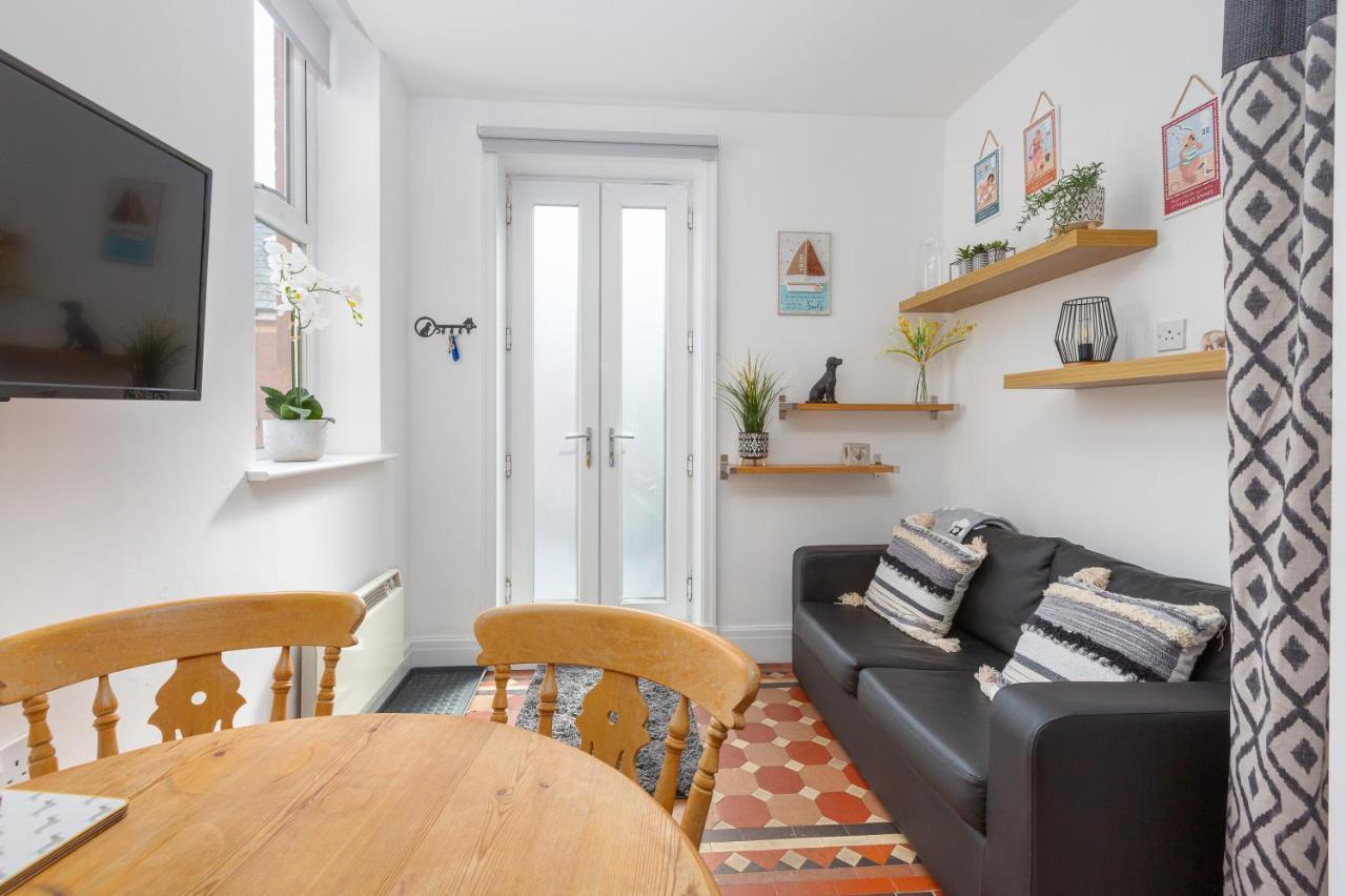 Charles Alexander Short Stay - Clifton Drive Beach Retreat Lytham St Annes Exteriör bild