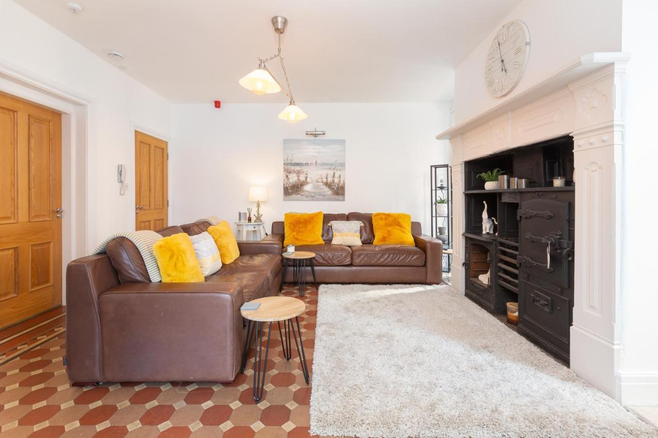 Charles Alexander Short Stay - Clifton Drive Beach Retreat Lytham St Annes Exteriör bild