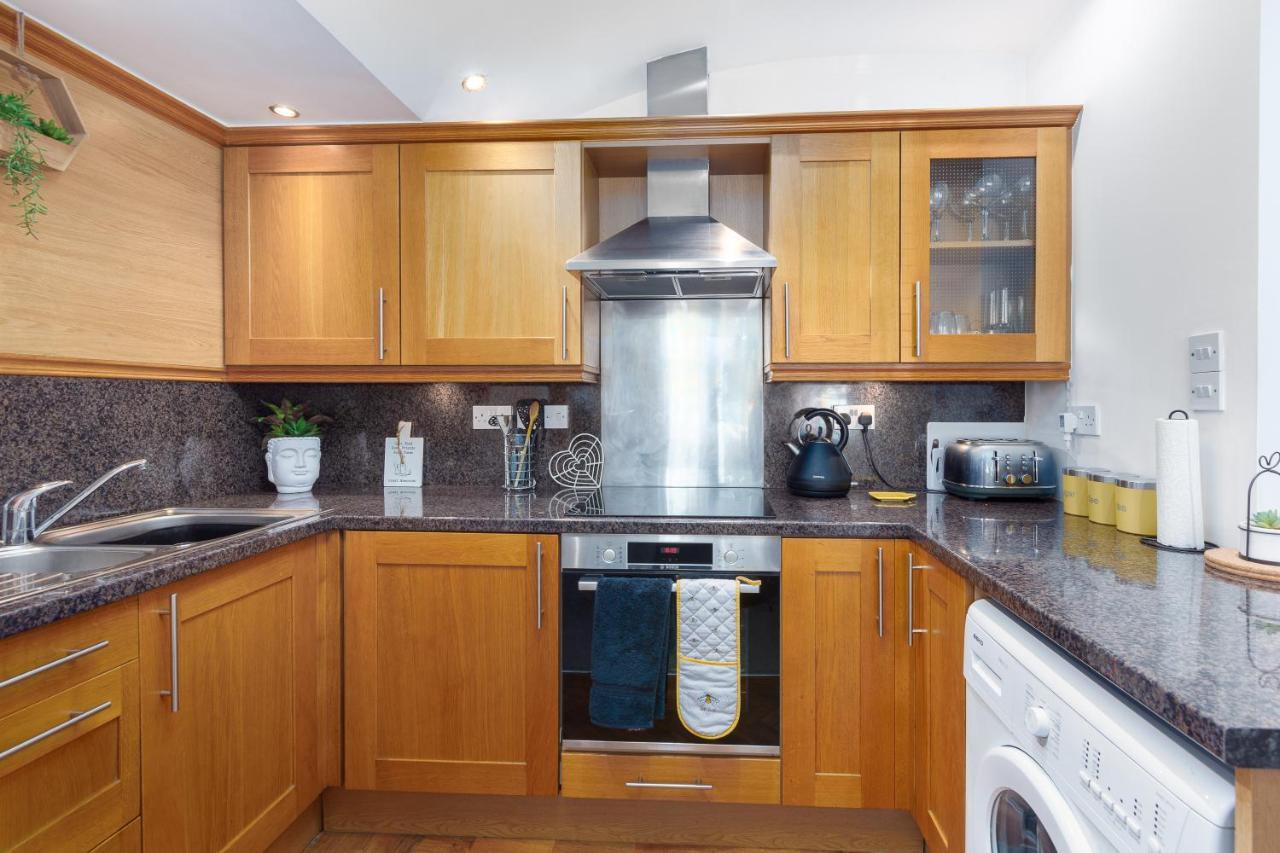 Charles Alexander Short Stay - Clifton Drive Beach Retreat Lytham St Annes Exteriör bild